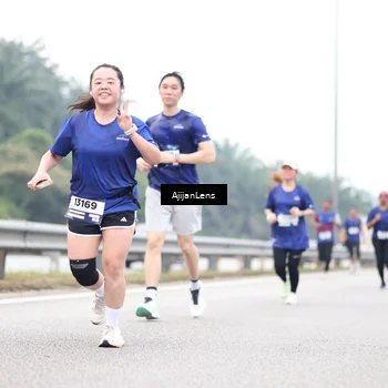 Runner Photo 7414214