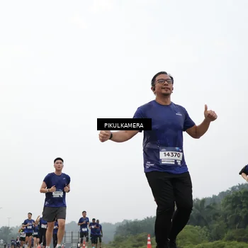 Runner Photo 7414219