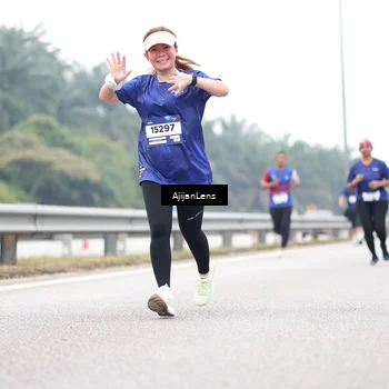 Runner Photo 7414247