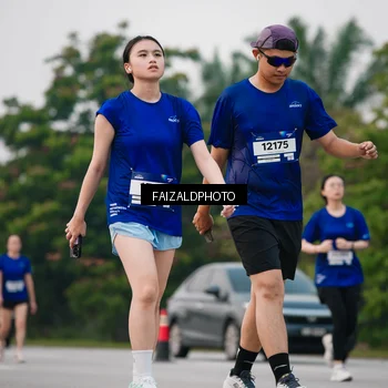 Runner Photo 7414263