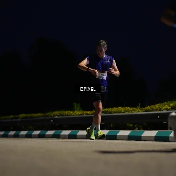 Runner Photo 7414266