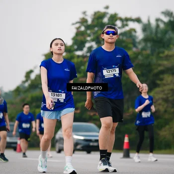 Runner Photo 7414305