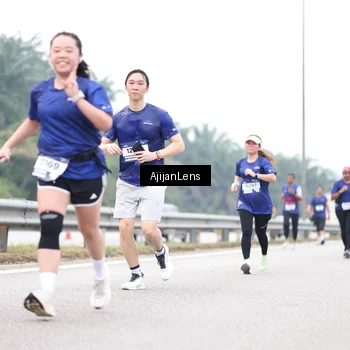 Runner Photo 7414330