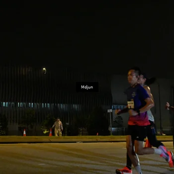 Runner Photo 7414345