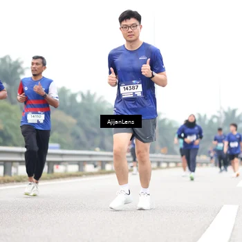Runner Photo 7414349