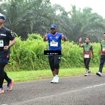Runner Photo 7414365