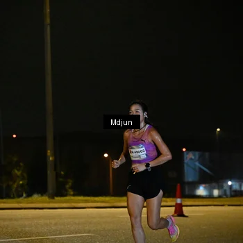 Runner Photo 7414373