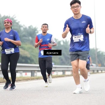 Runner Photo 7414392