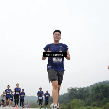 Runner Photo 7414445