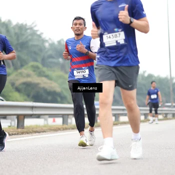 Runner Photo 7414463