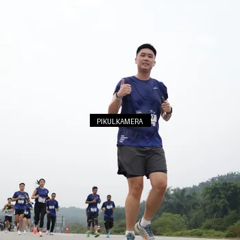 Runner Photo 7414493