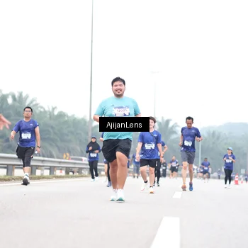 Runner Photo 7414504
