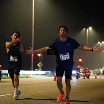 Runner Photo 7414517