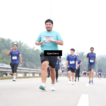 Runner Photo 7414558