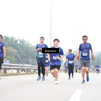 Runner Photo 7414584