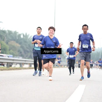 Runner Photo 7414618