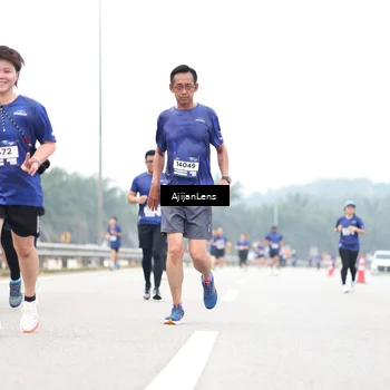 Runner Photo 7414626