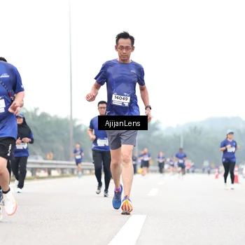 Runner Photo 7414640