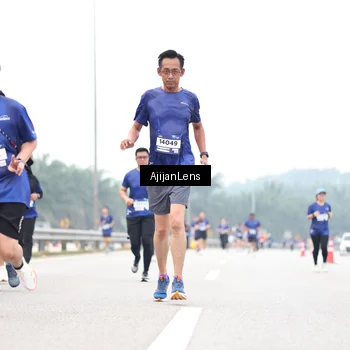 Runner Photo 7414641