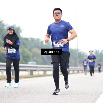 Runner Photo 7414650
