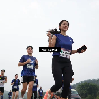 Runner Photo 7414655