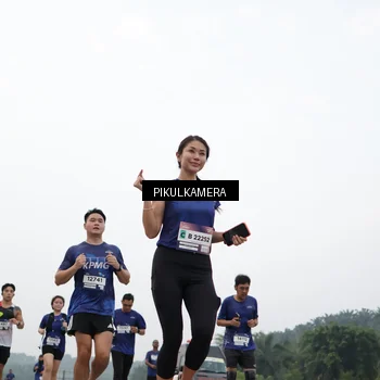 Runner Photo 7414659