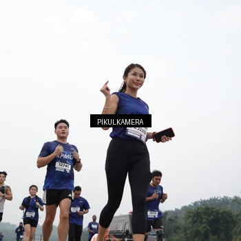 Runner Photo 7414661