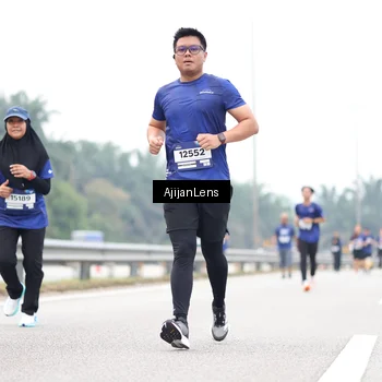 Runner Photo 7414663