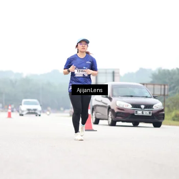 Runner Photo 7414690