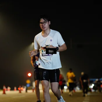 Runner Photo 7414692