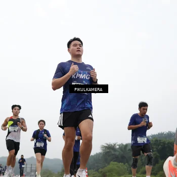 Runner Photo 7414693