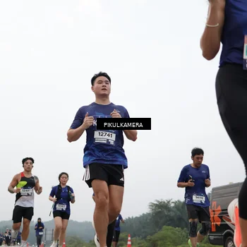 Runner Photo 7414706