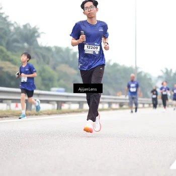 Runner Photo 7414715