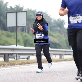 Runner Photo 7414728