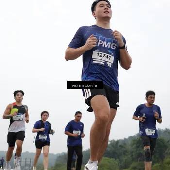Runner Photo 7414762
