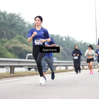 Runner Photo 7414773