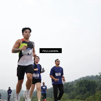 Runner Photo 7414799