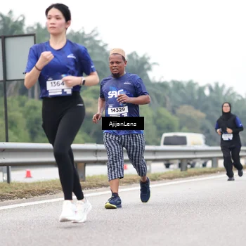 Runner Photo 7414801