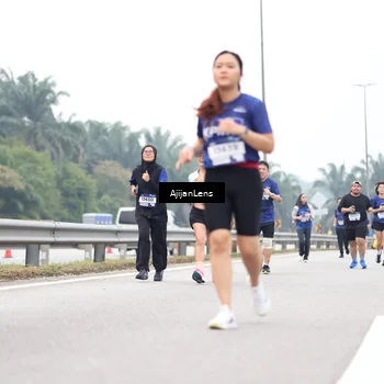 Runner Photo 7414814