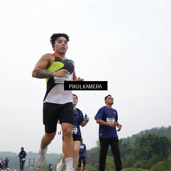 Runner Photo 7414849