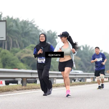 Runner Photo 7414850