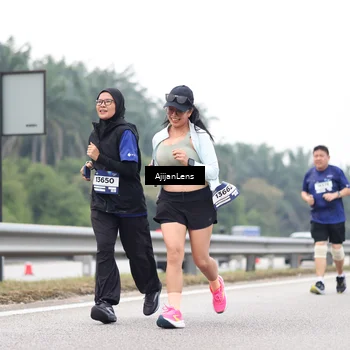 Runner Photo 7414908