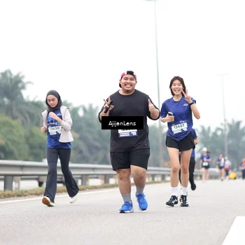 Runner Photo 7414945