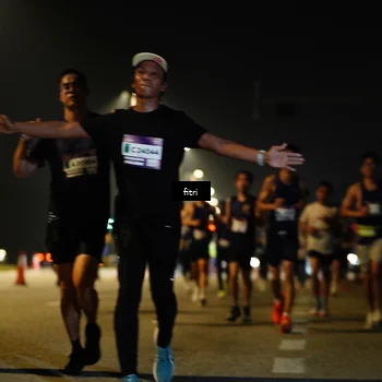 Runner Photo 7414949