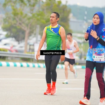 Runner Photo 7414953