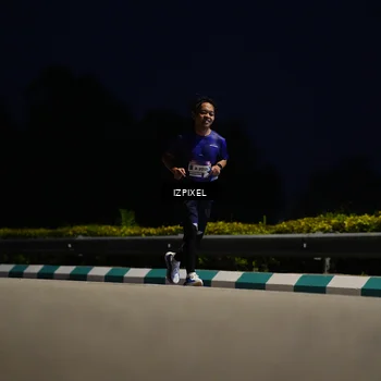 Runner Photo 7414964