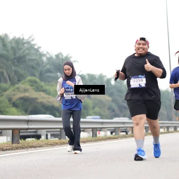 Runner Photo 7414972