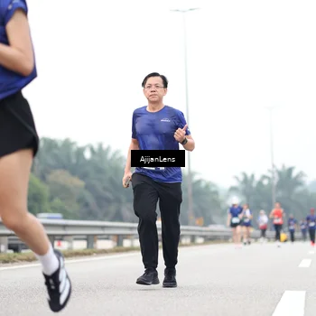 Runner Photo 7414997