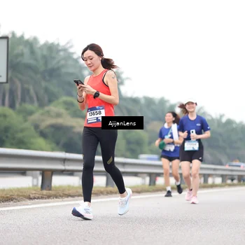 Runner Photo 7415016