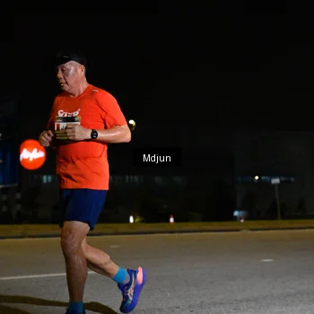 Runner Photo 7415017
